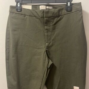 A New Day Green Skinny Ankle pants 10R